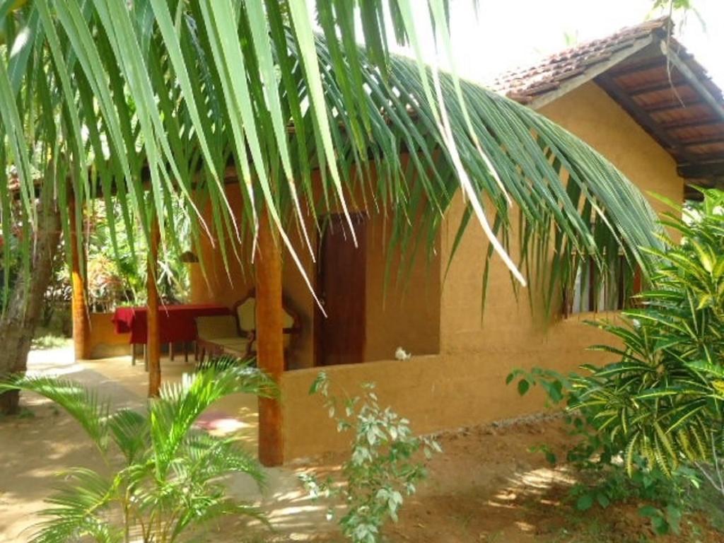 Natural Cabanas Kanattagoda Exterior photo