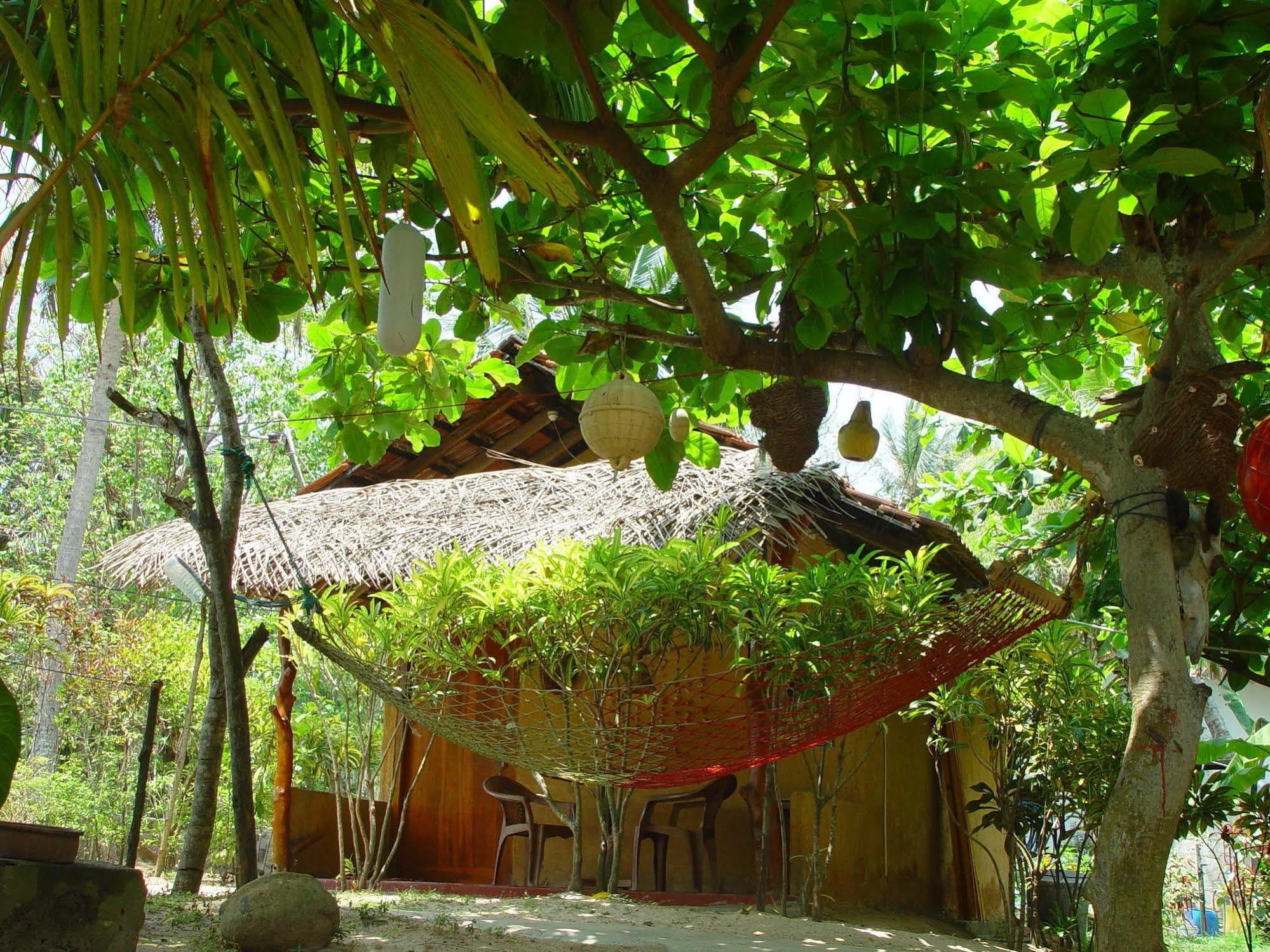Natural Cabanas Kanattagoda Exterior photo
